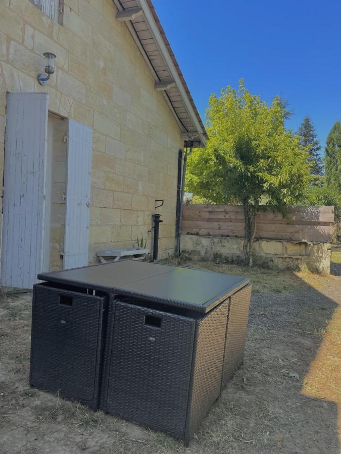 Maisonfamiliale Pugnac エクステリア 写真
